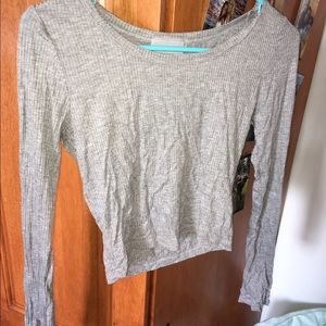 Nollie size small cropped long sleeve
