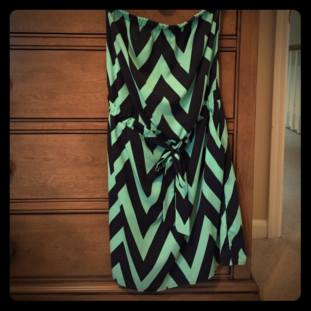 Strapless chevron dress