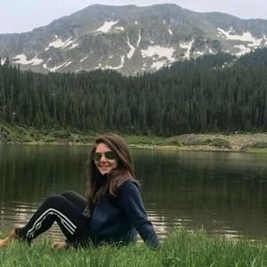 Meet your Posher, Alyssa