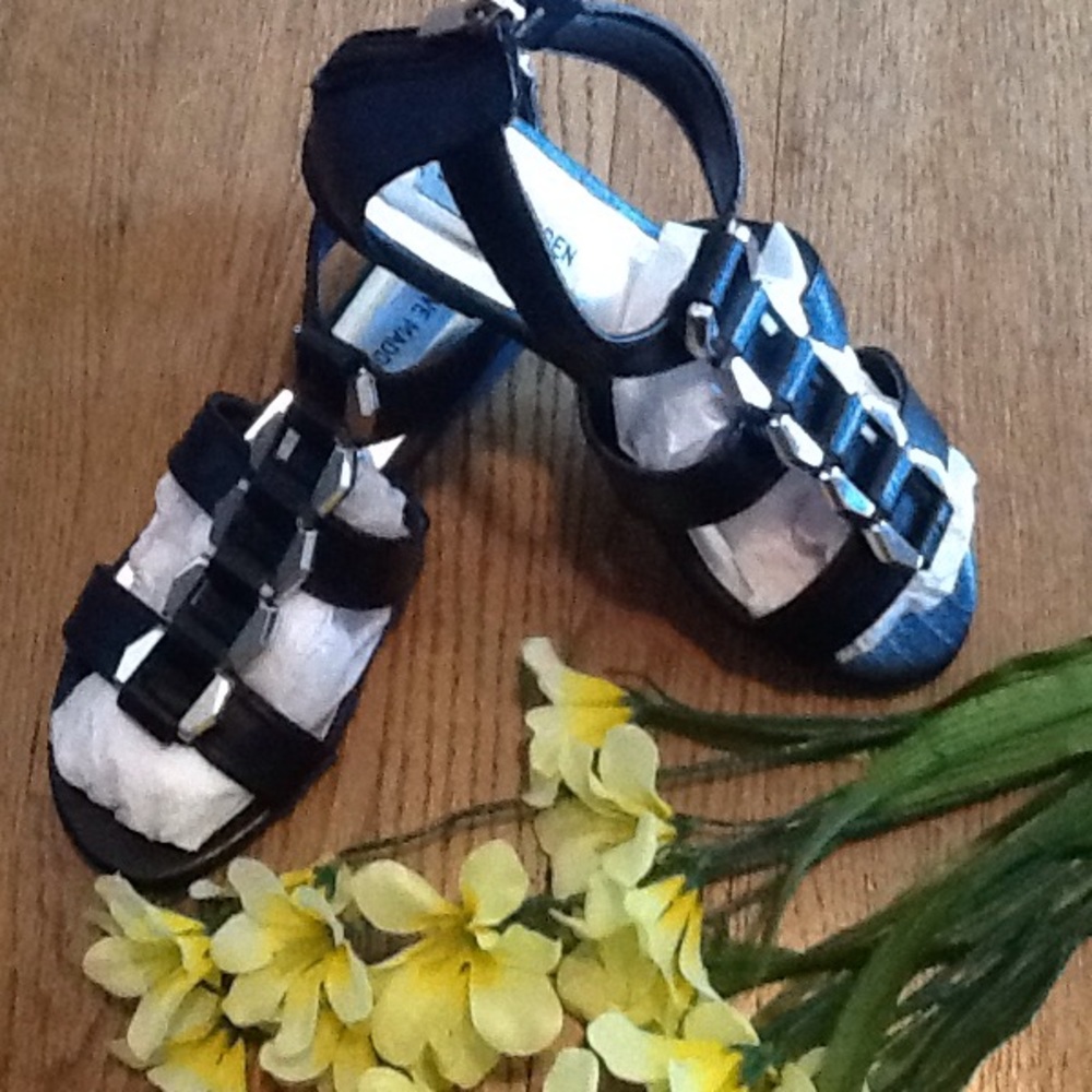 ✨Steve Madden P-Grove Leather Sandals✨