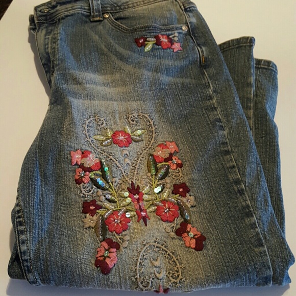 Size 14 LA Blues Flowered jeans - Picture 4 of 4