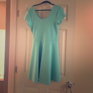 👗👗Pretty teal flowy dress. 👗👗