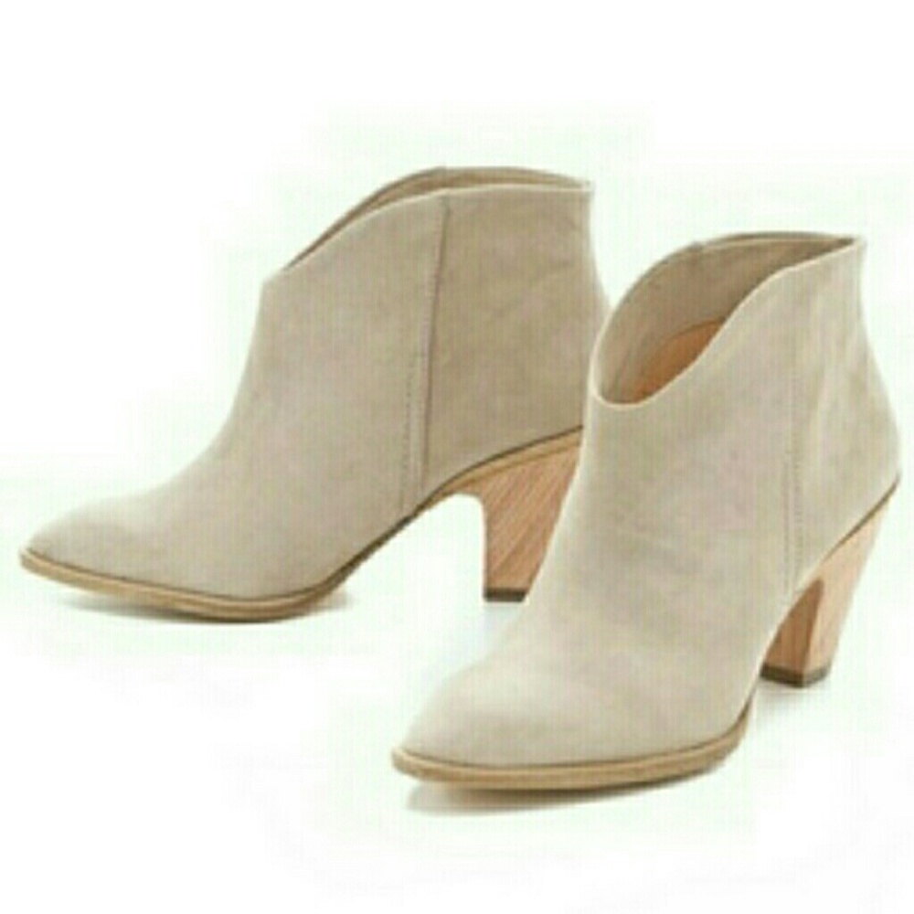 BEAUTIFUL Sigerson Morrison Belle Suede Booties
