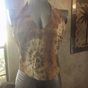 Suede halter top size xl I think more it's medium
