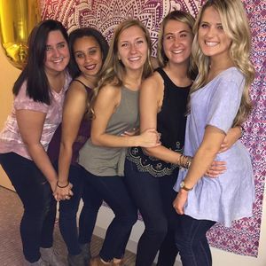 Meet your Posher, Kayla