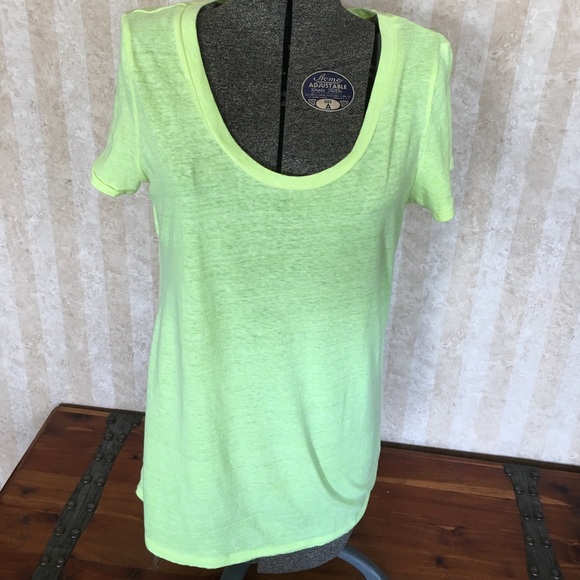 American Eagle Outfitters Tops - American Eagle Outfitters Tee American Eagle Outfitters Tops - American Eagle Outfitters Tee