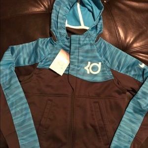 KD Boys Small zip up hoodie