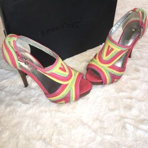 Report Signature 🌈 Heels
