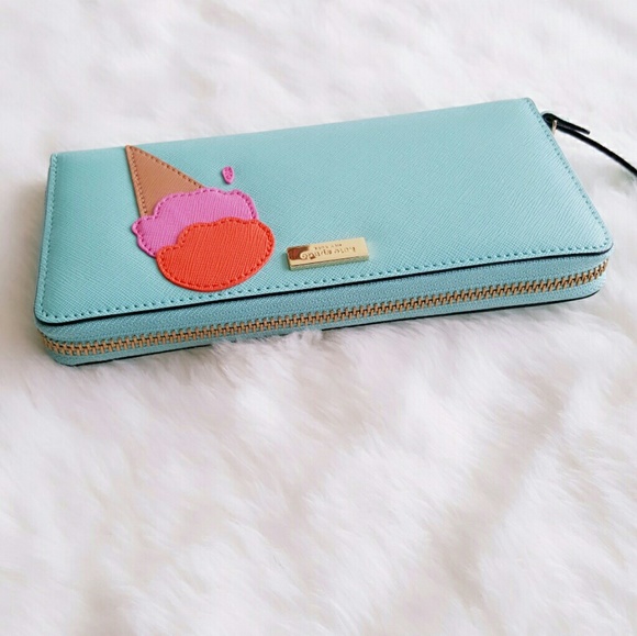 • SOLD • - Picture 5 of 6