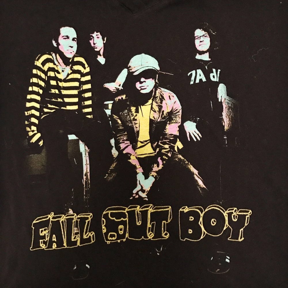 Contrast fall out boy band tee