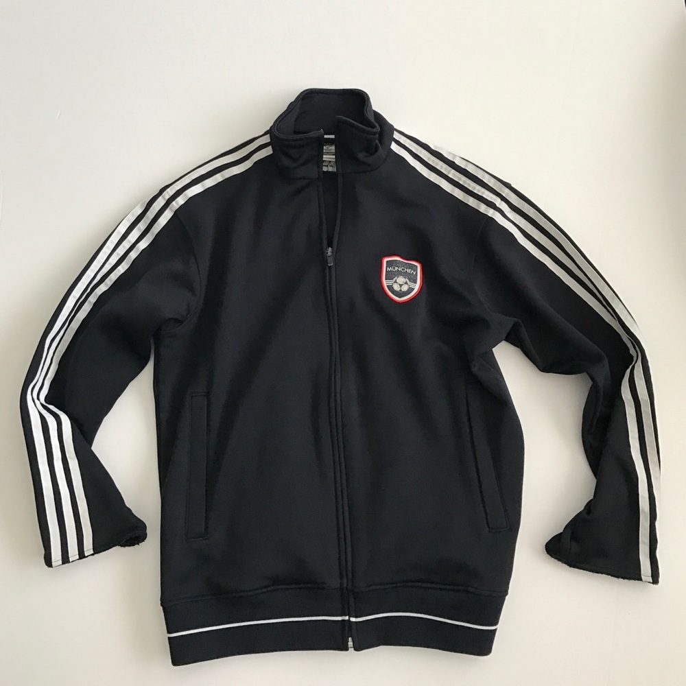 Vintage(2006) Adidas Soccer Jacket Cropped Sleeves