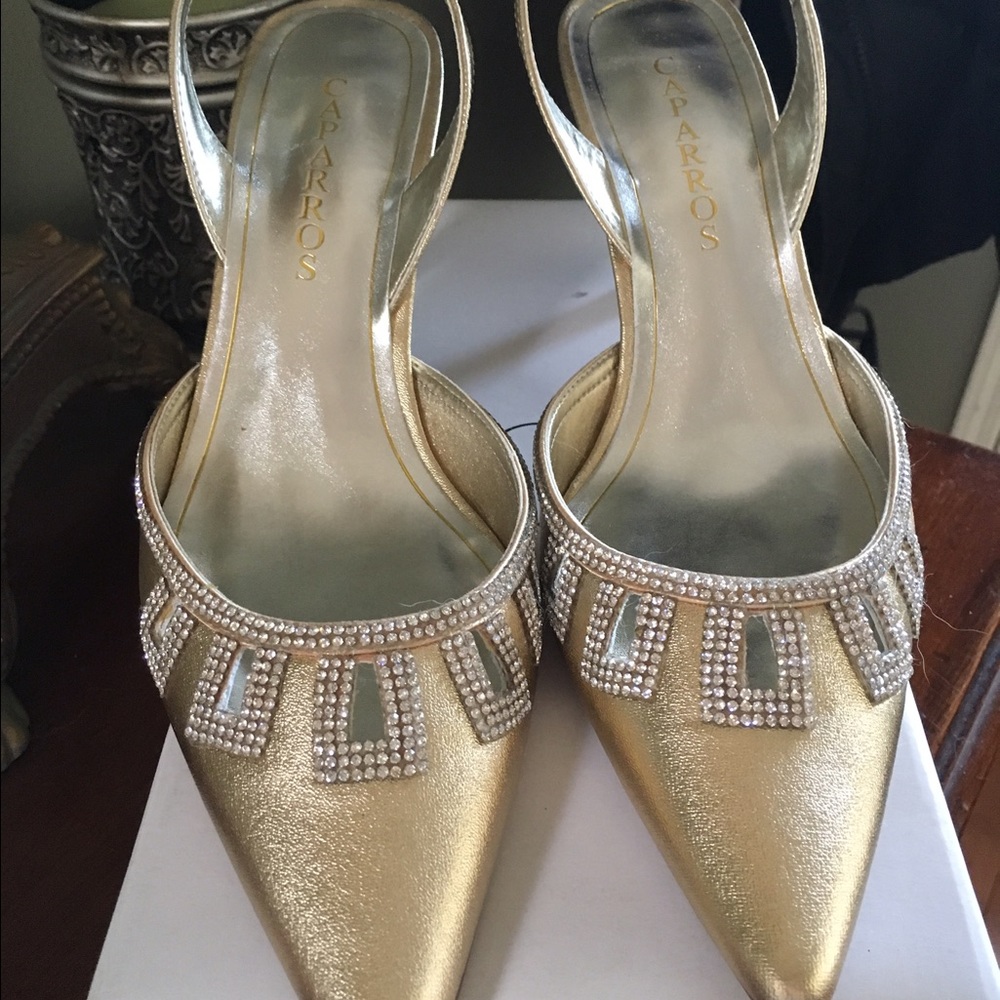 GOLD CAPARROS HEELS NIB-Size 10