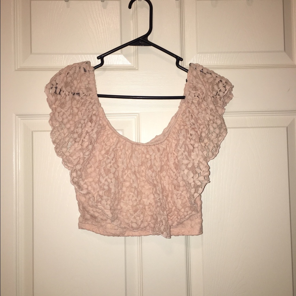 Off-the-shoulder Flowy crop top (Peach color)