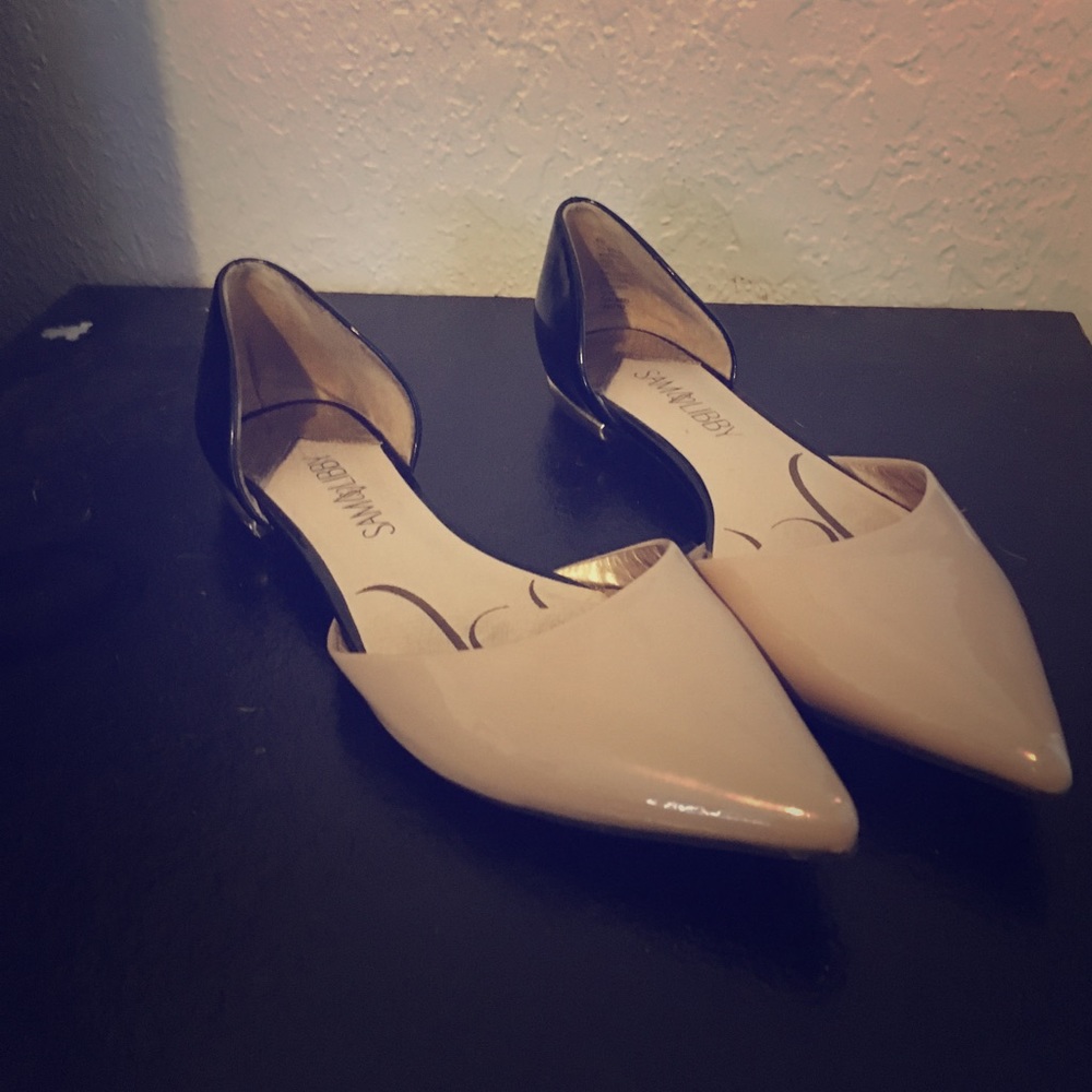 Cream and black stiletto toe ballet flats