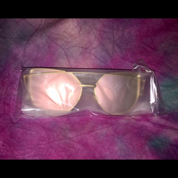 Rosegold cat eye over frame shades sunglasses - Picture 4 of 6