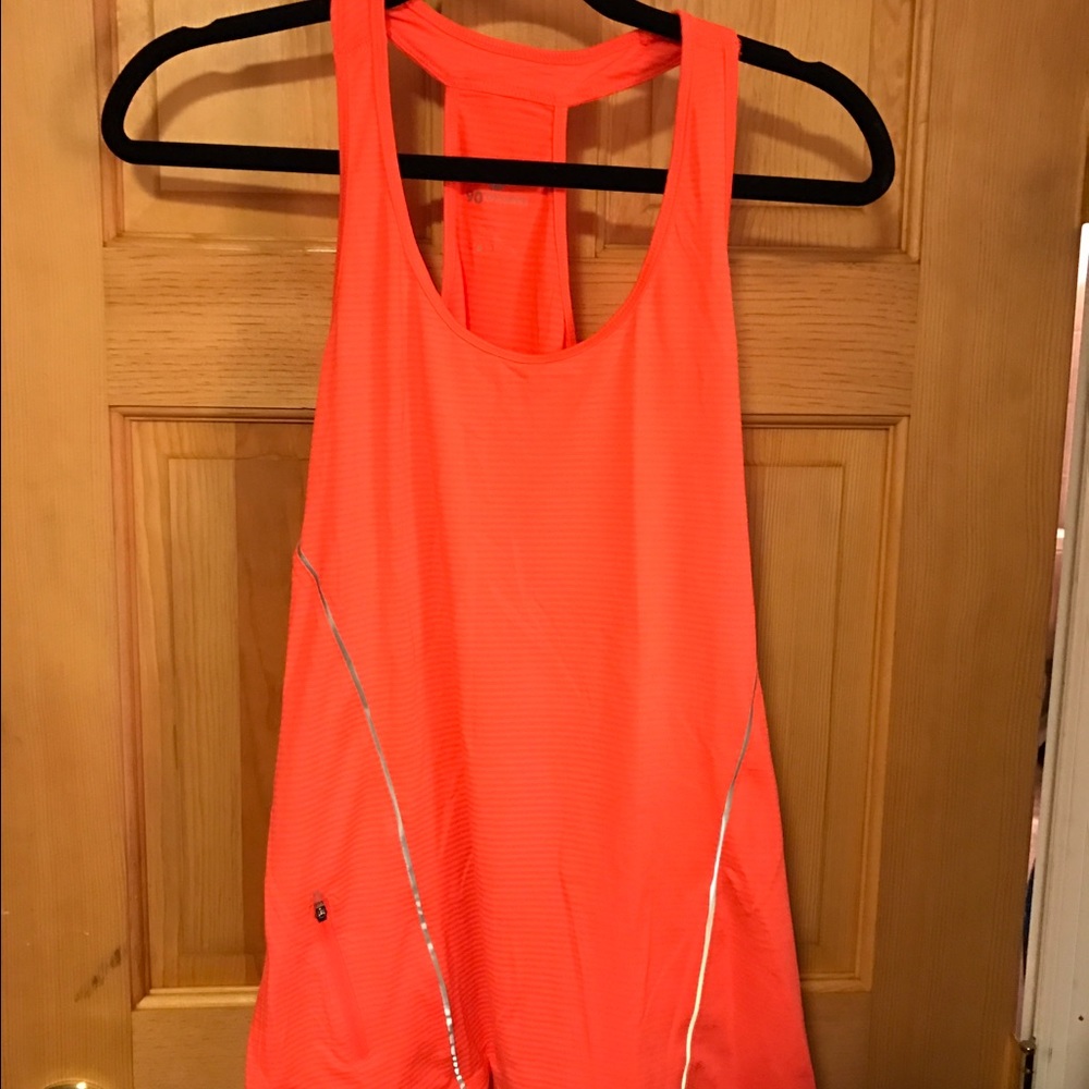 90 degree workout tank top.