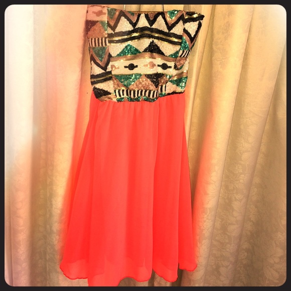 Strapless Style Rack Cocktail Dress - Picture 1 of 4