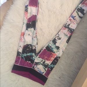 Lulu lemon leggings. BRAND NEW WORN twice