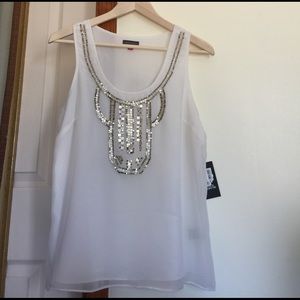 🌸🌸Vince Camuto beaded Tops🌸🌸
