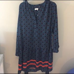 Ann Taylor LOFT long sleeve shift dress