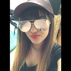 Meet your Posher, Clarissa