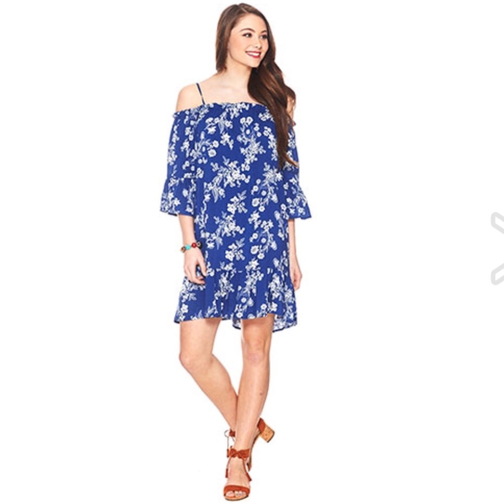 • Off the Shoulder Floral Dress