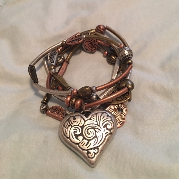 💰ACCEPTING OFFERS💰Clump of 5 bracelets - Picture 1 of 2