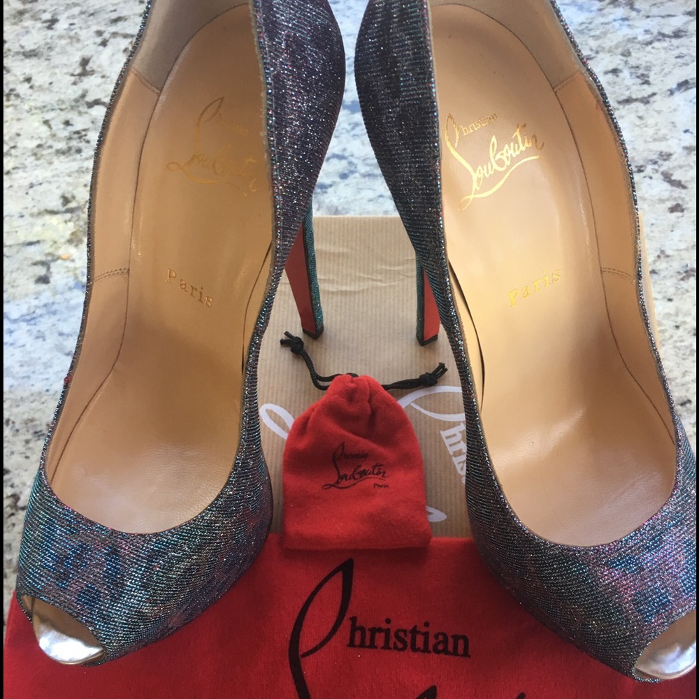 👏SOLD!!👏 LOUBOUTIN Blue Leopard Highness Pumps