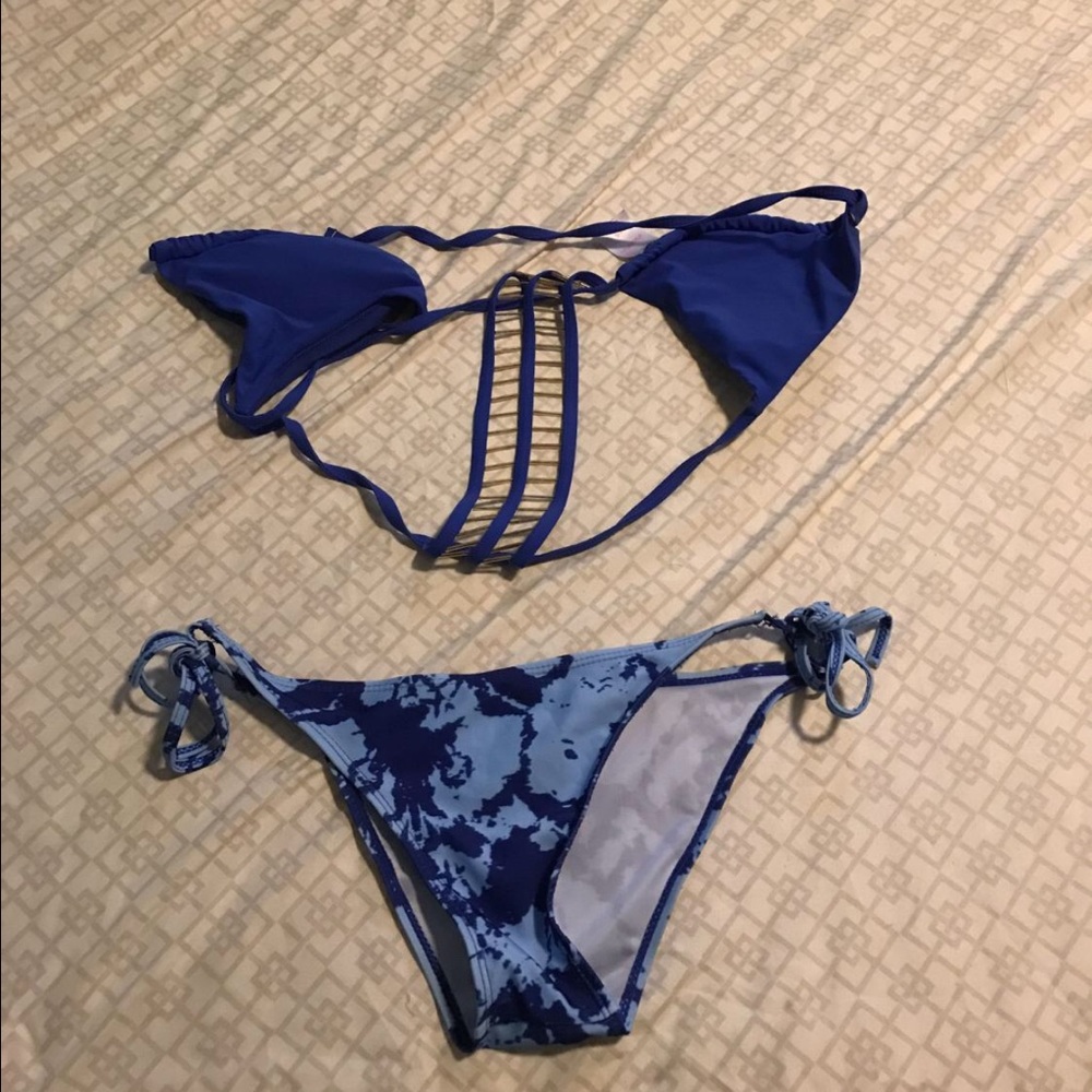 Bathing suit