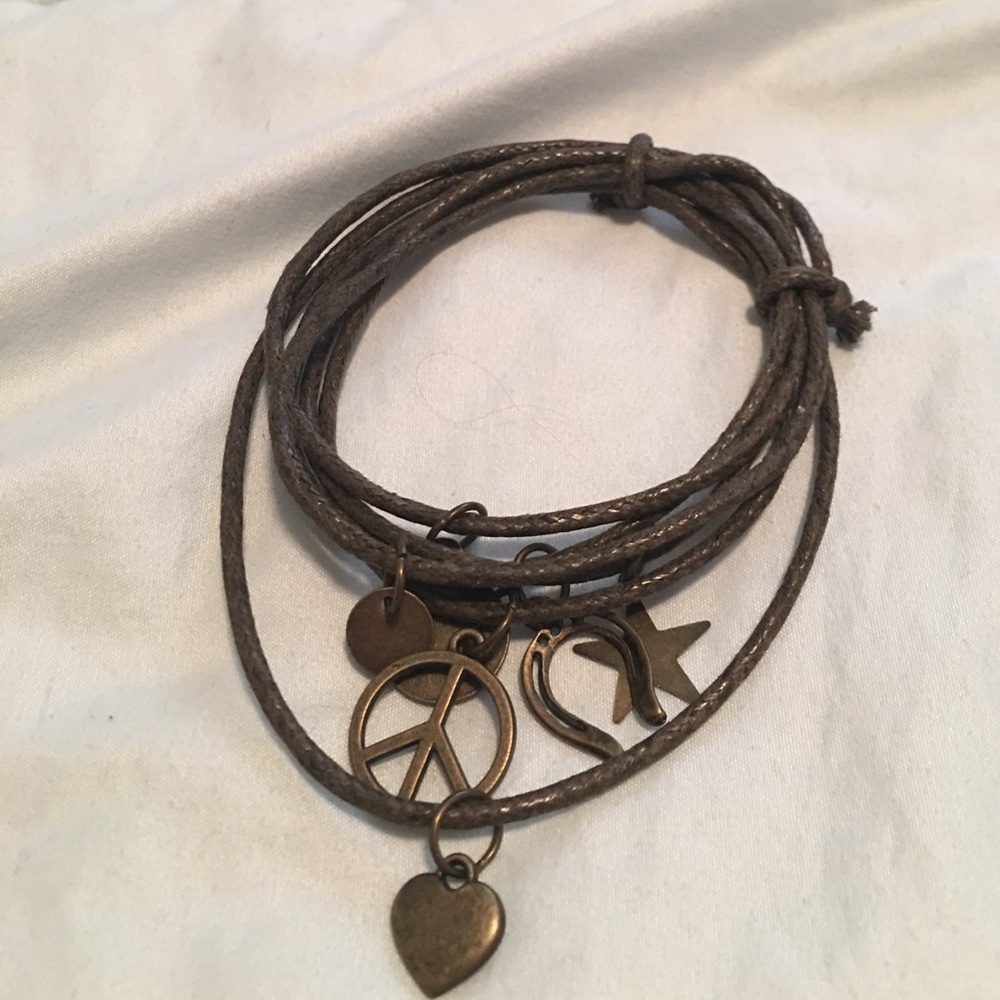 💰ACCEPTING OFFERS💰Brown bracelet