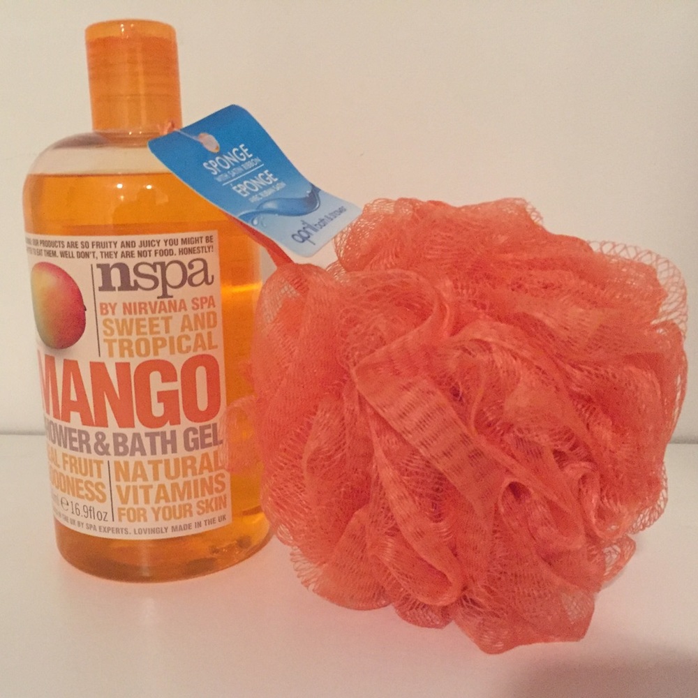 Brand new mango bath gel set