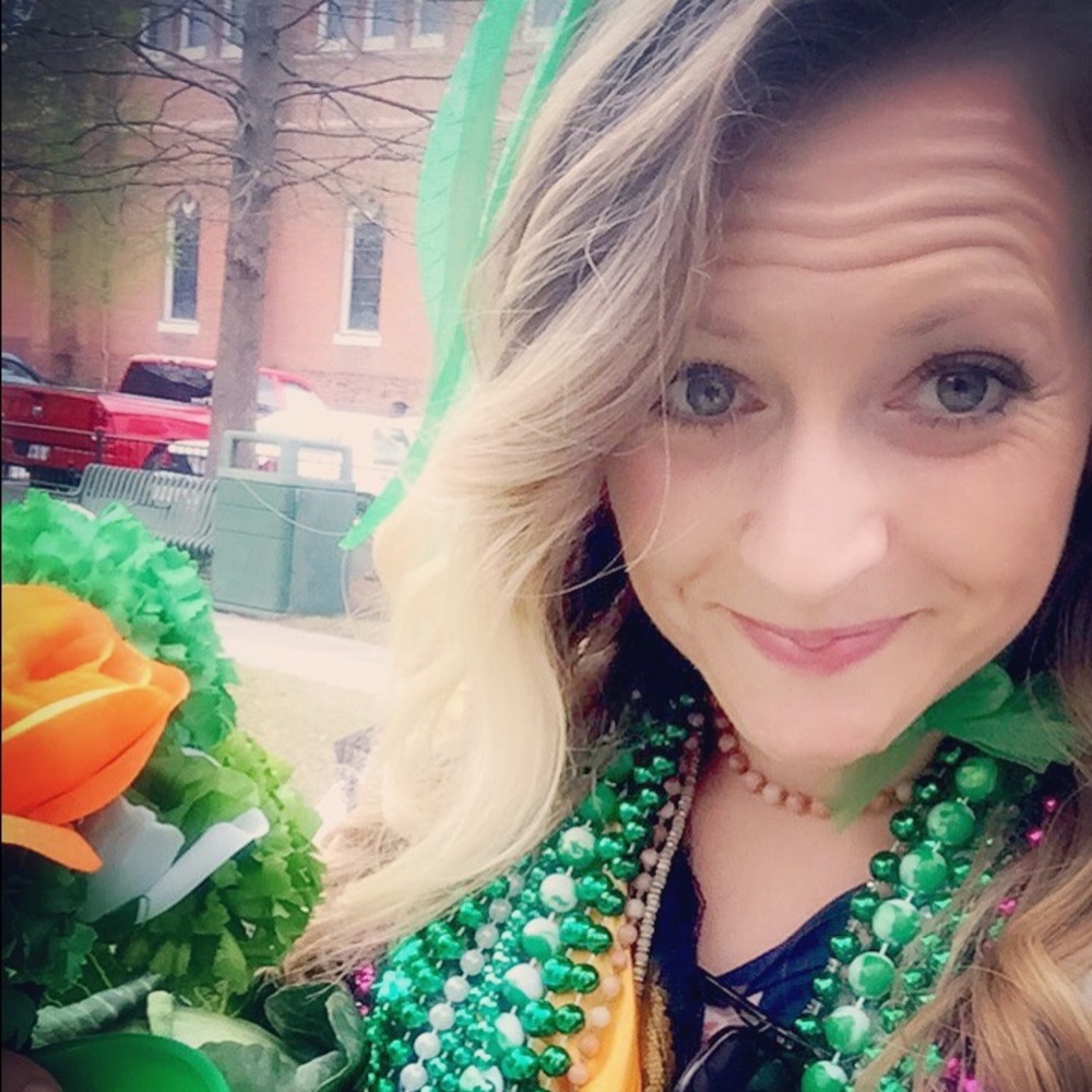 Meet your Posher, Caitlin