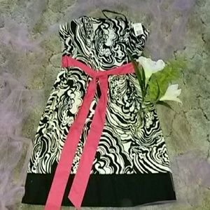 Brand new!! Cute Nine West dress