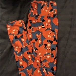 BNWOT os fox Leggings
