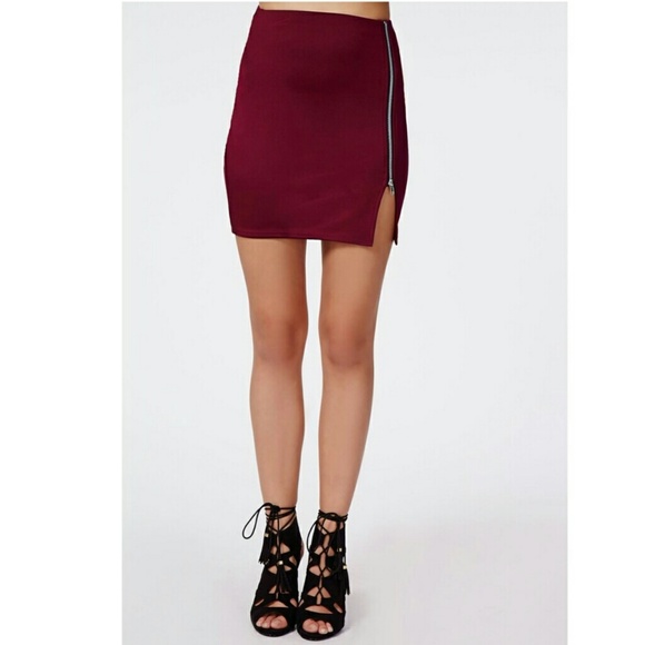 💕😍MAKE AN OFFER! OXBLOOD MINI SKIRT😍💕 - Picture 3 of 3