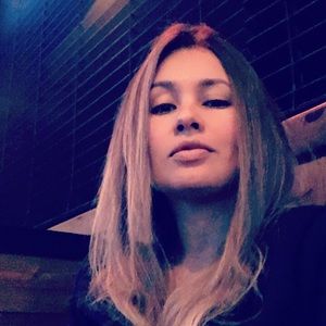 Meet your Posher, Ana