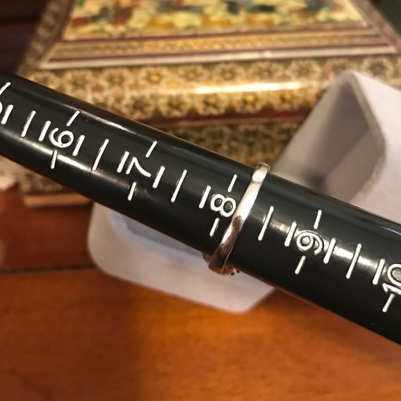 Dazzle Boutique Pearl Sivler sz 8๐๐๐ - Picture 3 of 3