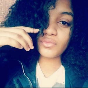 Meet your Posher, Antonia