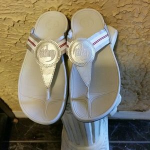 women's white fitflops
