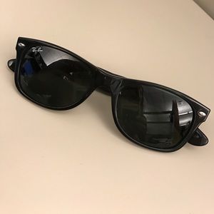 Ray-ban Wayfarer sunglasses