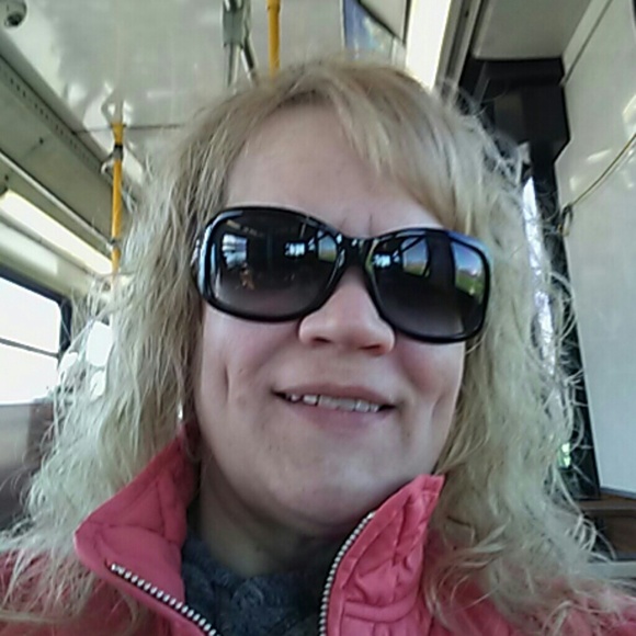 Meet your Posher, Kelly - Picture 1 of 1