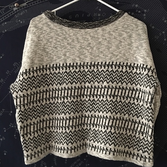 Ecoté Sweater - Picture 4 of 6