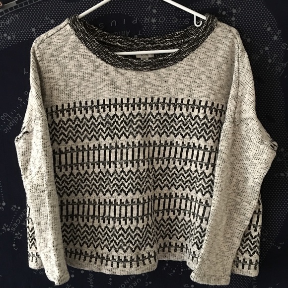 Ecoté Sweater - Picture 5 of 6