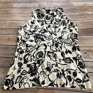 Closing shop 🚫 Ann Taylor Tank