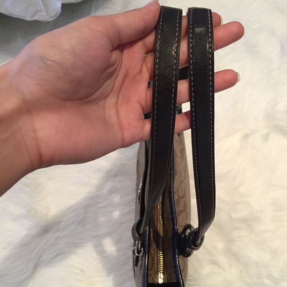 COACH Signature Outline Zip Top Shoulder Bag - Picture 4 of 5