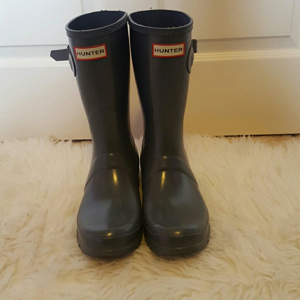 Grey hunter boot