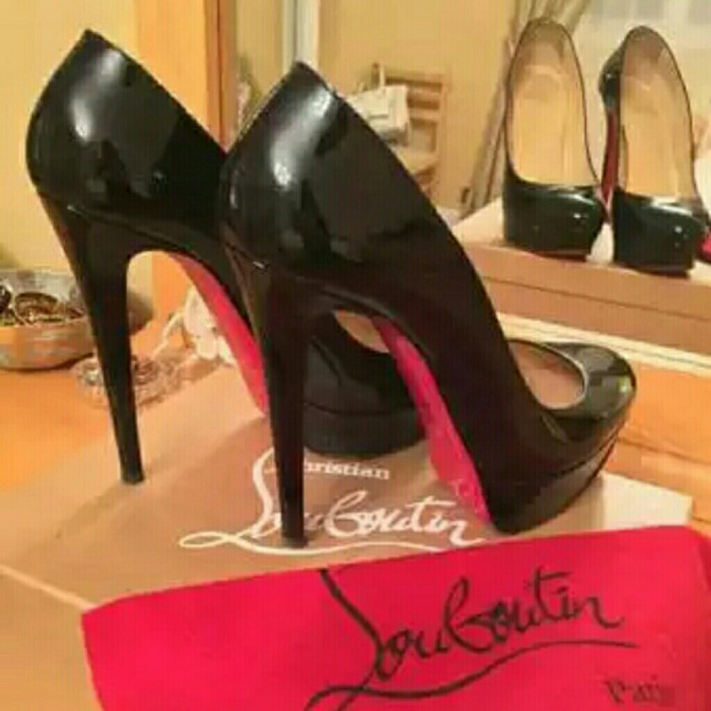Like NEW Christian Louboutin Bianca 140mm Pumps