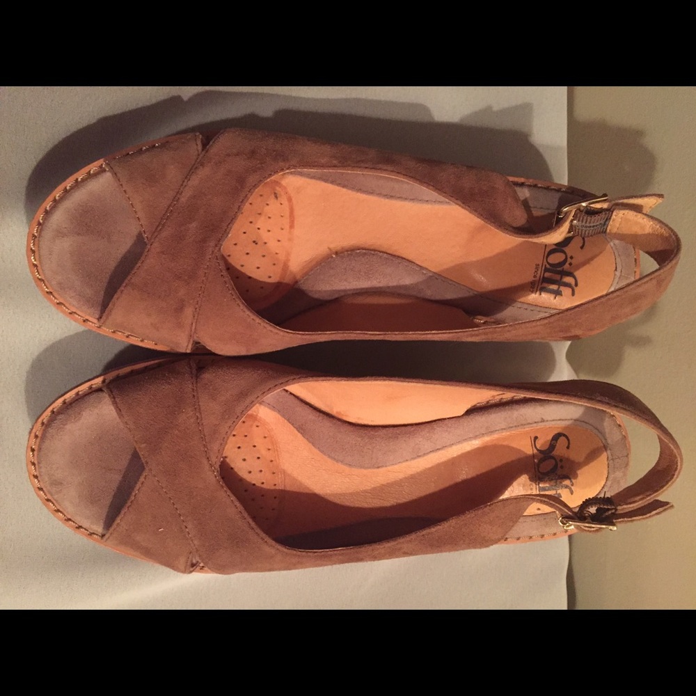 Söfft Suede Wedge Sandals