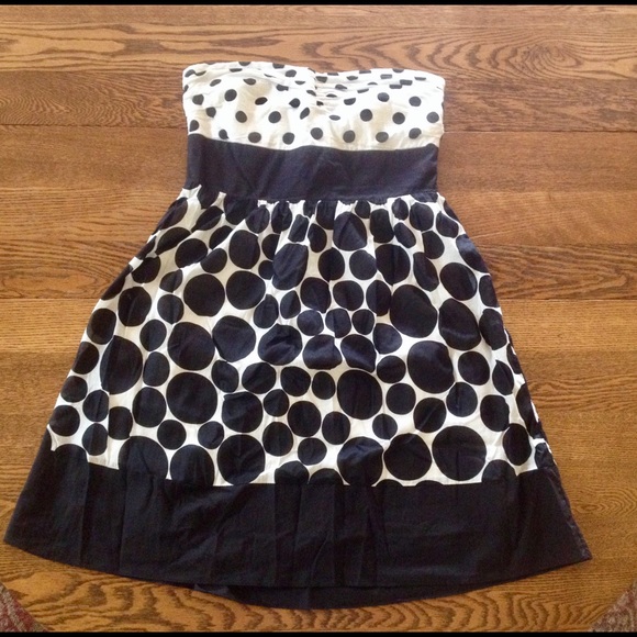 Karlie fit&flare dress,sz M, keyhole back, b&w dot - Picture 1 of 7