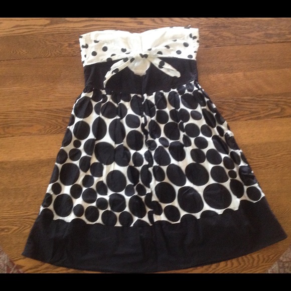 Karlie fit&flare dress,sz M, keyhole back, b&w dot - Picture 2 of 7